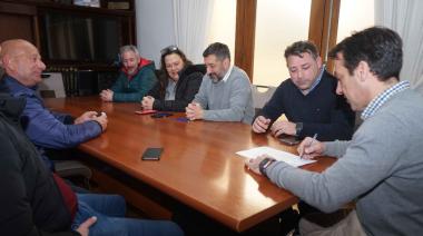 Se firmó el nuevo acuerdo paritario entre el Ejecutivo y los gremios
