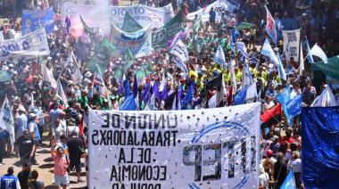 Histórica movilización en Necochea contra las medidas de ajuste del gobierno de Milei