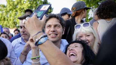 Mateando con los vecinos, Kicillof afirmó que se pondrá al hombro la construcción de un espacio que represente la alternativa al futuro