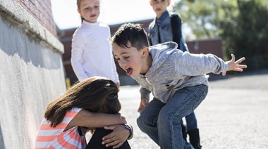 San Cayetano presenta "Hablemos de Bullying"