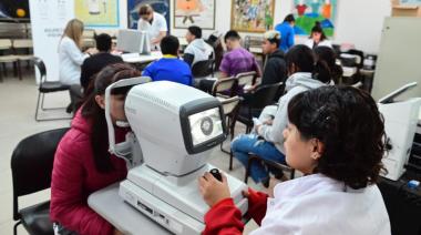 Cruzada solidaria del Club de Leones Necochea para adquirir equipo que previene la ceguera infantil