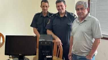 La Usina donó una PC equipada al Comando de Patrullas para mejorar su operatividad