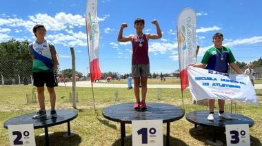 Triunfos y medallas en San Cayetano: Escuela Municipal de Atletismo de Necochea cierra su temporada con honores