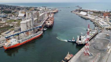 Puerto Quequén operando a pleno con seis muelles funcionado 24/7