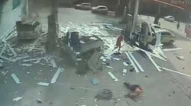 Brasil: Impresionante explosión de un auto a GNC causando una víctima
