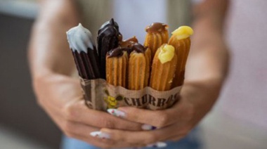 La Churrería "El Topo" hizo una promesa mundialista y venderá una docena de churros al precio de uno