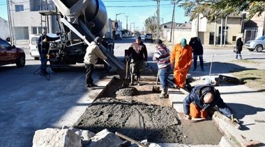 Avanza un plan integral de bacheo para el barrio 9 de Julio con decena de intervenciones