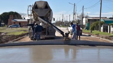 San Cayetano: Firman convenio para pavimentar la Avenida 60 mejorando la circulación del tránsito pesado