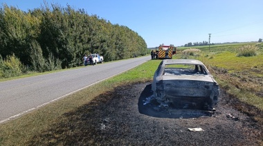 Destrucción total para un Audi que se incendió en la ruta 86