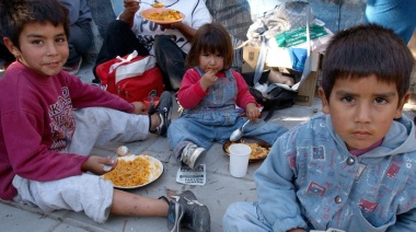 Emergencia alimentaria en Argentina: UNICEF informa que 10 millones de niños y niñas recortan consumo de carne y lácteos