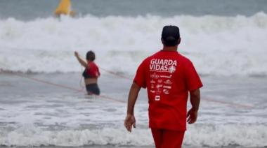 Arrancó la cobertura completa de guardavidas en Necochea y Quequén: sectores y horarios