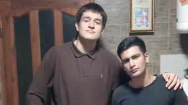 Aventura en Necochea: Dos amigos pedalearon 100 km después de una apuesta por la Champions League