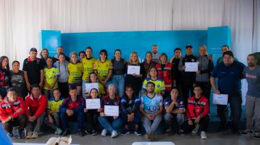 Puerto Quequén lideró una jornada de capacitación y apoyo a equipos femeninos de la LIFA