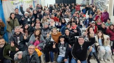 Andrea Cáceres lideró el multitudinario plenario de La Cámpora en Necochea