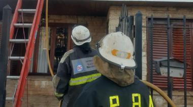 Caos en la calle 67: Incendio podría haberse desatado por la explosión de un cargador de celular