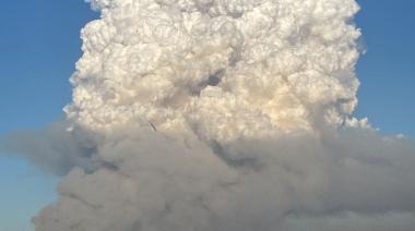 Video: La impactante "Nube del Fuego" generó asombro en Necochea y Quequén