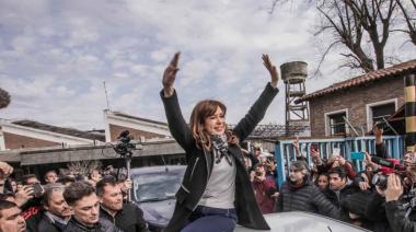 ‘Luche y Vuelve’, el plenario en Avellaneda para "romper la proscripción" de Cristina