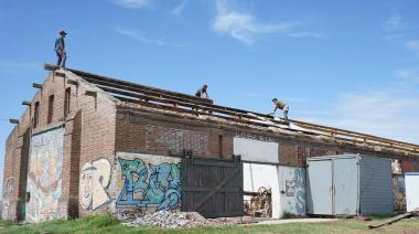 Avanza la remodelación del galpón de Cultura, primera etapa de la obra integral en Barrio Terminal