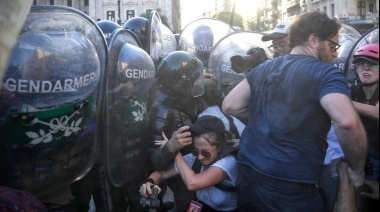 Unión por la Patria de Necochea repudia la represión en el Congreso y critica la Ley Ómnibus