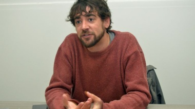 Juan Rosso lleva su drama personal al escenario: ‘Escuela bajo sospecha’