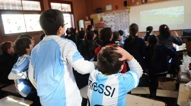Propuesta de transmitir los partidos de fútbol del Mundial en las escuelas públicas