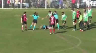 Tremendo violento: Futbolista de la liga de  Tres Arroyos agredió a una mujer árbitro