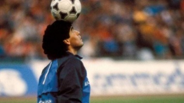 Maradona inmortalizado: 35 años desde su legendario precalentamiento al son de 'Life is Life'