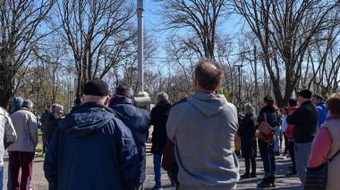 Necochea se manifestó en contra del veto a la Ley Jubilatoria: Marcha y radio abierta en la plaza Dardo Rocha