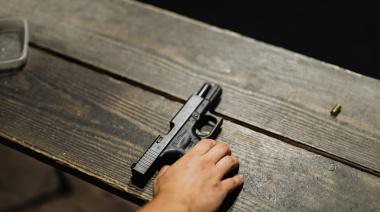 ¿Más armas en la calle? El Gobierno agiliza permisos mientras el 65% de usuarios tiene sus credenciales vencidas
