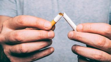 Solo el 4% de los fumadores logró dejar de fumar sin apoyo profesional