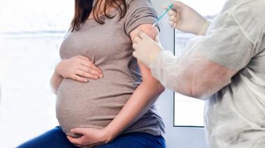 San Cayetano prioriza la salud materno-infantil: Nueva vacuna obligatoria para personas gestantes