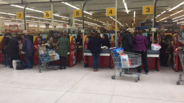 Dos por uno en supermercados: el 75% de las cajas operó con normalidad