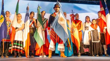 Necochea celebra el último día de su exitosa Feria de las Colectividades