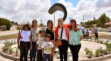 Se inauguró en Quequén el monumento a los caídos y caídas del ARA San Juan