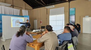 Puerto Quequén: Avanza en seguridad laboral con certificaciones en manejo de grúas