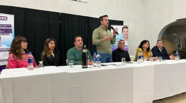 “Les pido que nos saquemos de encima esa cuestión ideológica y nos pongamos la camiseta de nuestro distrito”