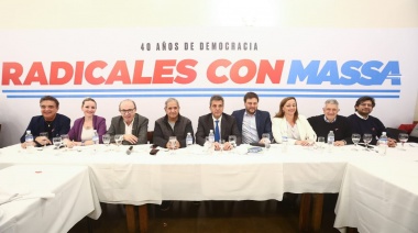 "Radicales con Massa": el eufórico acto de la UCR en apoyo a Unión por la Patria