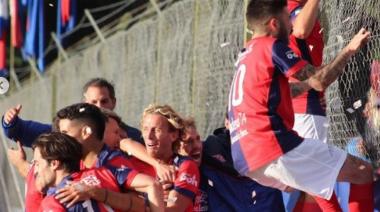Del Valle ganó y es puntero de la zona B