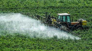 Denuncian que el INTA dio marcha atrás en la presentación de un informe contra agroquímicos