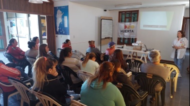 Jornada de capacitación para productoras de huertas comunitarias de la ciudad