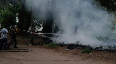 Incendio en Villa del Deportista: ¿Una colilla, residuos mal gestionados o algo más detrás del fuego?