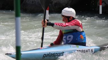 Palistas locales compiten en el Panamericano de canotaje slalom