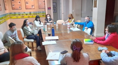 El Colegio de Trabajadoras Sociales se suma a mejorar las políticas de habitat locales