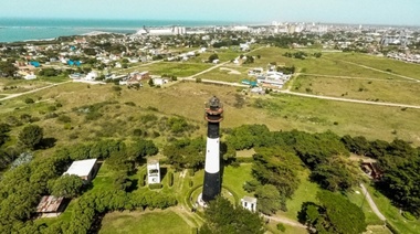 El Faro de Quequén cumple 100 años