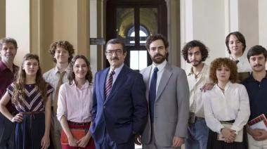 El director de "Argentina 1985" junto  a referentes culturales argentinos expusieron en rechazo a la ley ómnibus