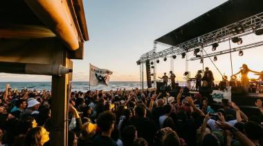 El Plan de la Mariposa regresa a la costa: ¡Concierto frente al mar en Arenas Verdes!