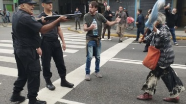 Brutal represión frente al Congreso: periodistas, jubilados y manifestantes víctimas de violencia policial