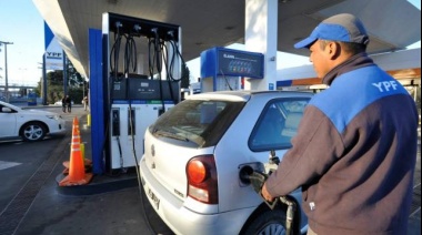 Aumentan los combustibles: Suben cerca del 3% desde el domingo
