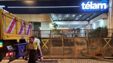 Gobierno avanza con el cierre de Télam: vallaron la redacción y deshabilitaron la página web