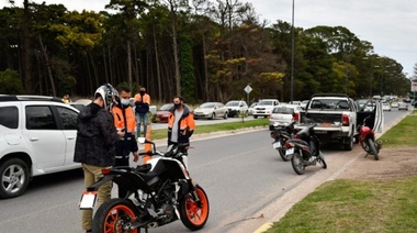 Estacionamiento indebido: las problemáticas del tránsito durante temporada